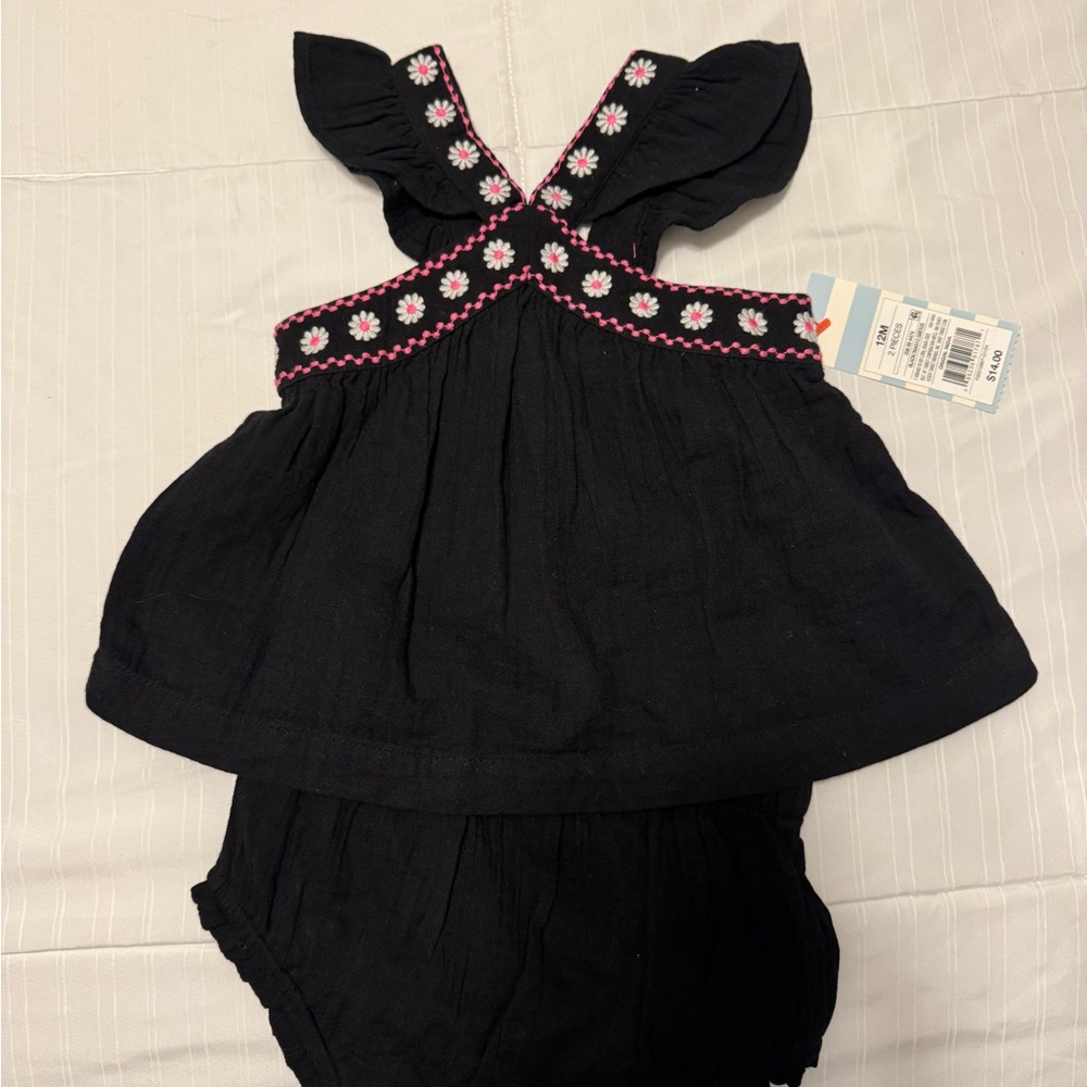 Cat & Jack Black Baby Set with Floral Design